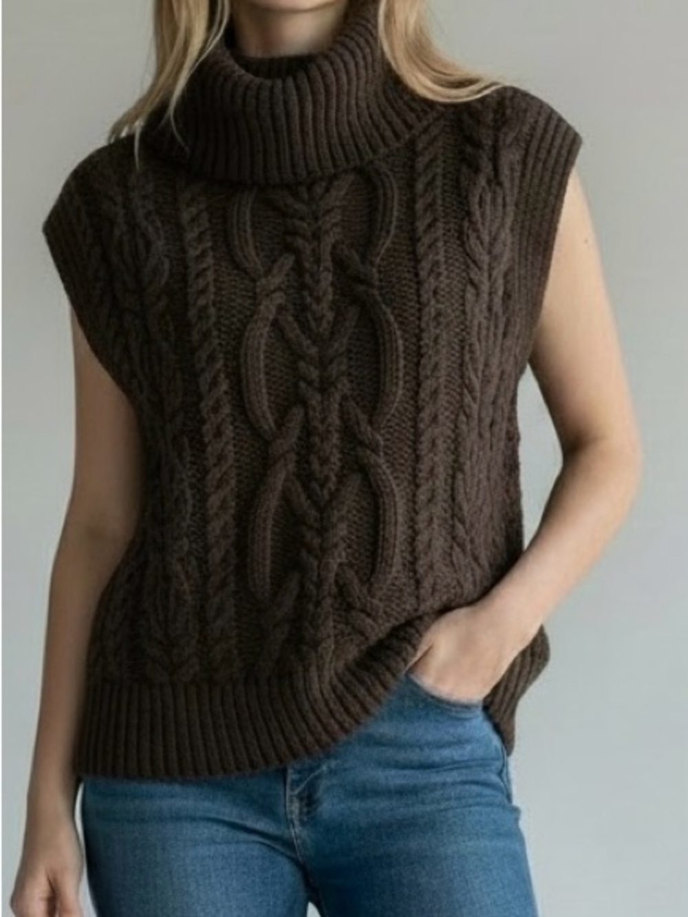 Zara Turtleneck Sweater Vest Brown Women’s S Split neck Design Earth tone